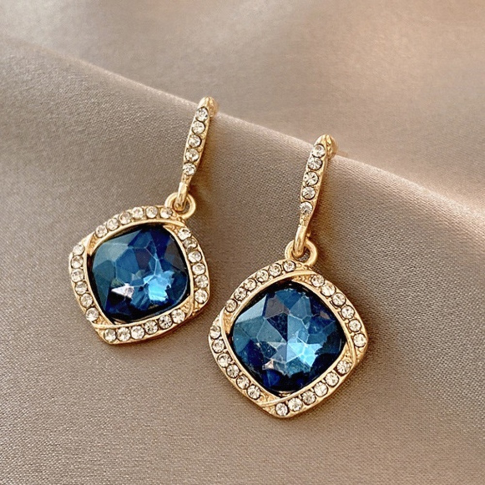 🔥New Blue crystal pendant earrings with little stones